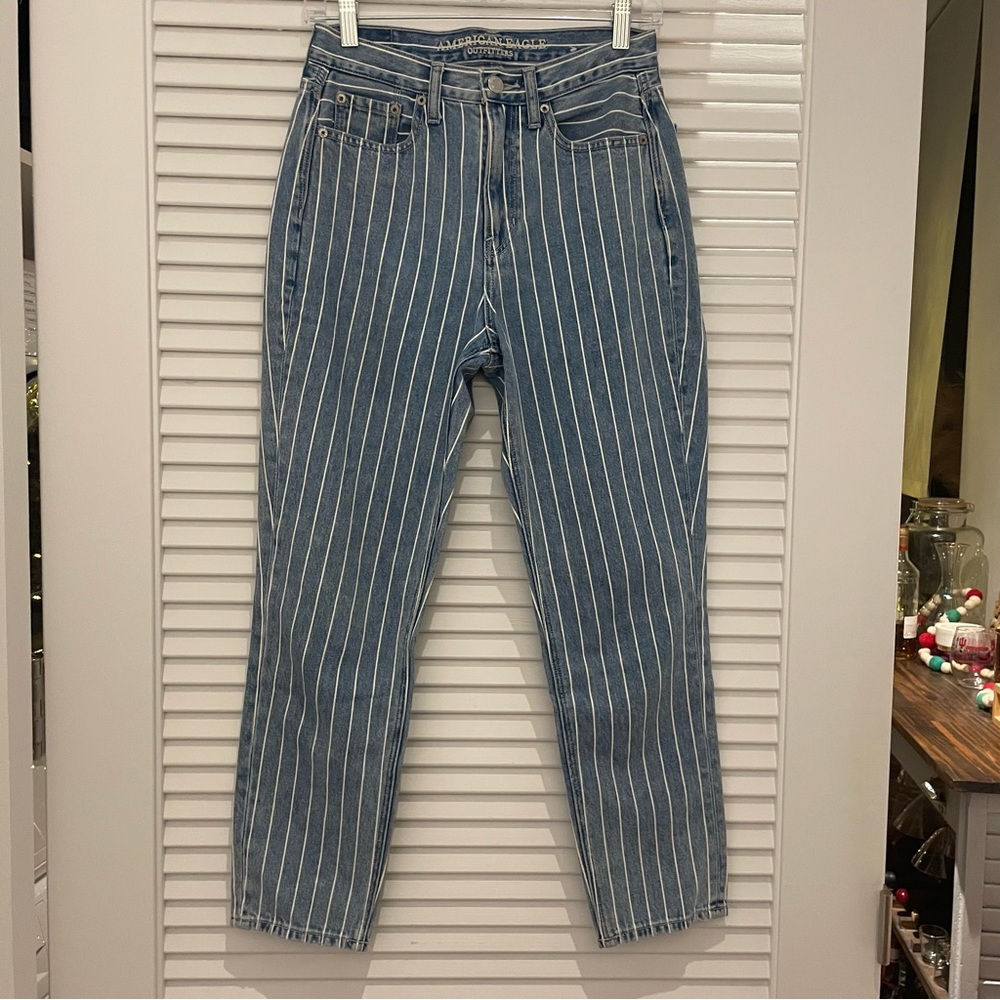 American Eagle Mom Jean w/ Pinstripe Detail